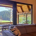 Forest House Bukva